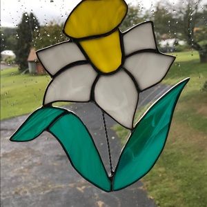 Handcrafted Stained-glass pretty daffodil
